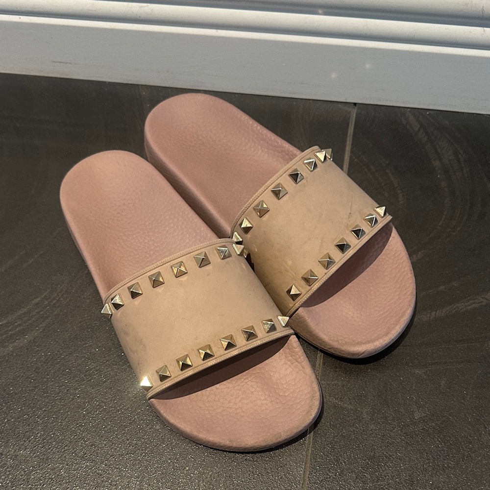 Valentino Rockstud Slides